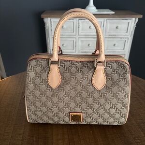 listing-status-banner